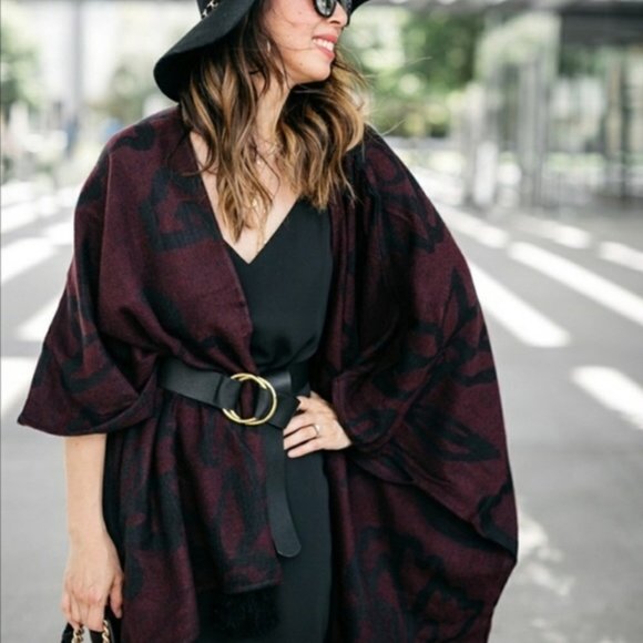 Cleobella Sevigny Leaf Shawl in Bordeaux & Black - Picture 10 of 10